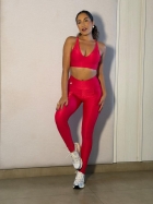 F420-LEGGING FITNESS COM BOLSO E RECORTES
